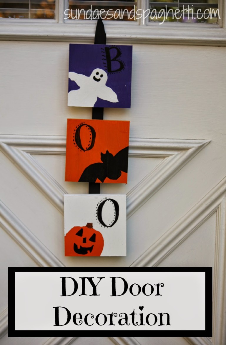Boo Door Decoration