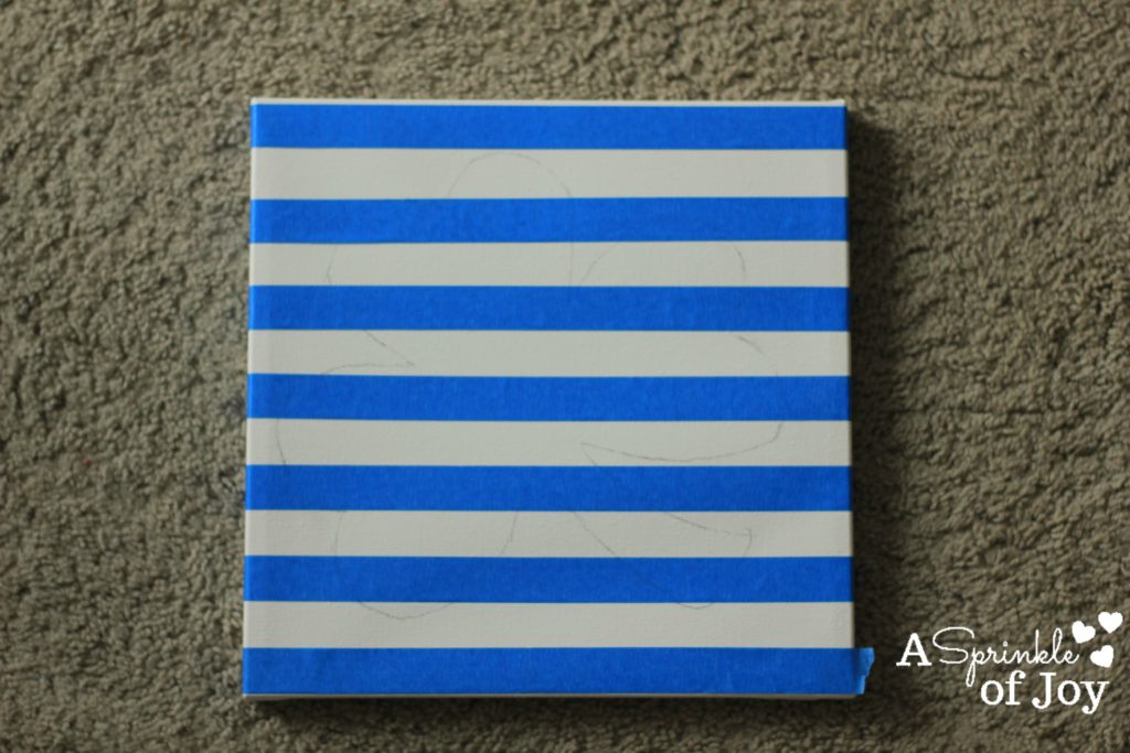 Looking for a fun and easy craft to do for St. Patrick's Day? Check out this shamrock button art. Its quick to do, and turns out super cute.