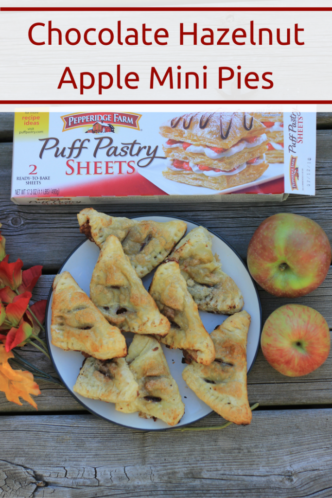 #ad Looking for a new fall dessert? Try these Puff pastry sheets mini apple pies! A simple recipe with a yummy result. #InspiredByPuff