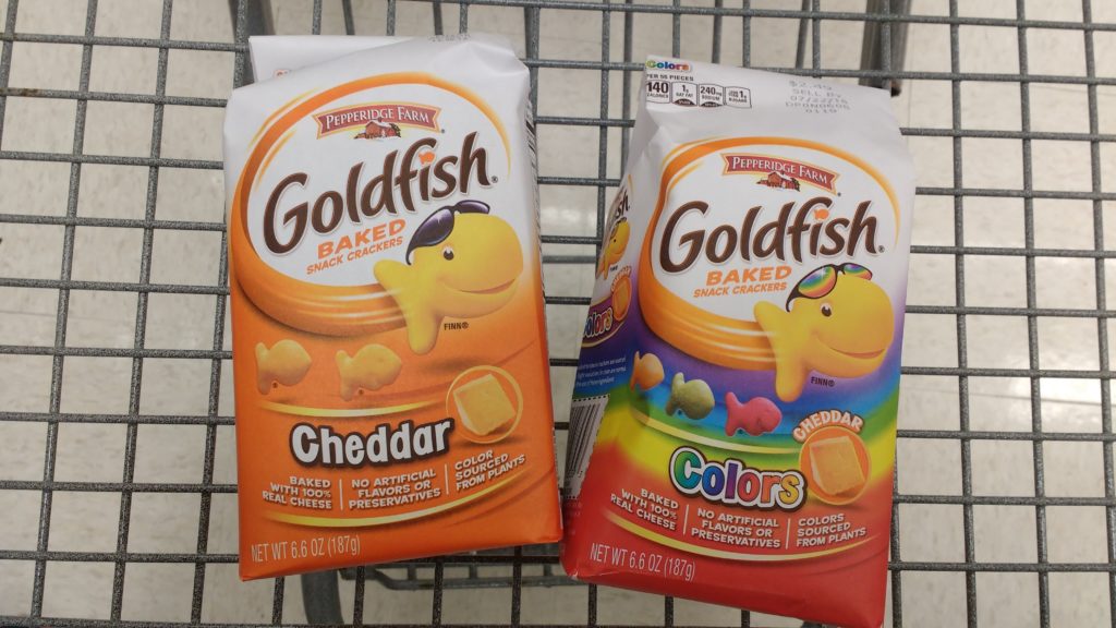 Check out these easy screen free activities for families on the go. #ad #GoldfishMoments