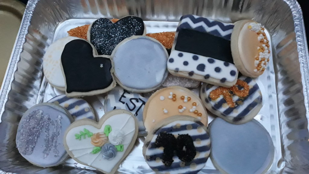 Tips on how to throw an epic surprise party.  Ideas for center pieces, food, and much more. #surpriseparty #birthday #70thbirthday