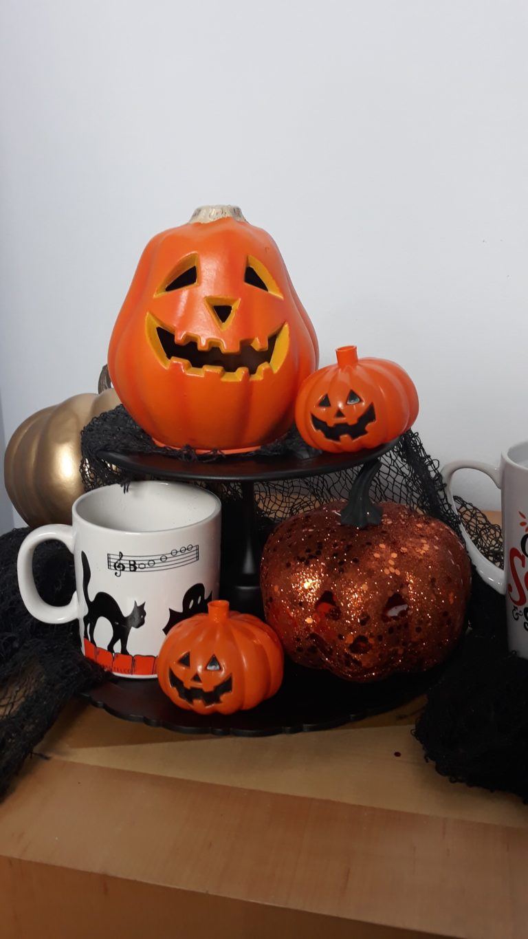 Easy Dollar Store Tiered Tray