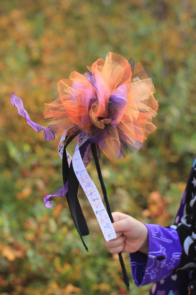 Easy Homemade Tulle Wand