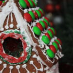 10 Gingerbread House Tips and Tricks